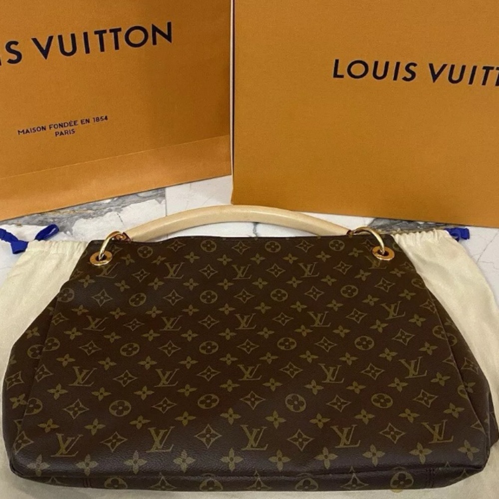 Authentic Louis Vuitton Artsy MM – Monogram Canvas - Picture 7 of 15